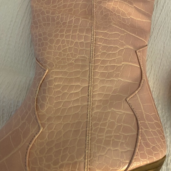 Faux snake skin pink knee high boots - Picture 4 of 5